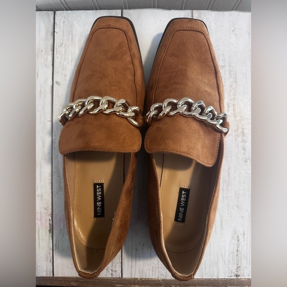 Nine West Women’s Size 9 Chain Detail Loafers in Burnt Orange Suede - Picture 6 of 10